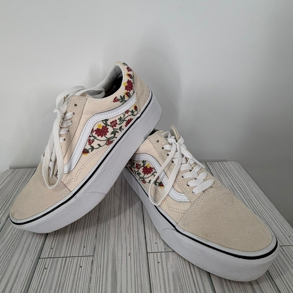 Vans Stackform Platform Sneakers Floral Embroidery Marshmallow Cream Women's 9.5